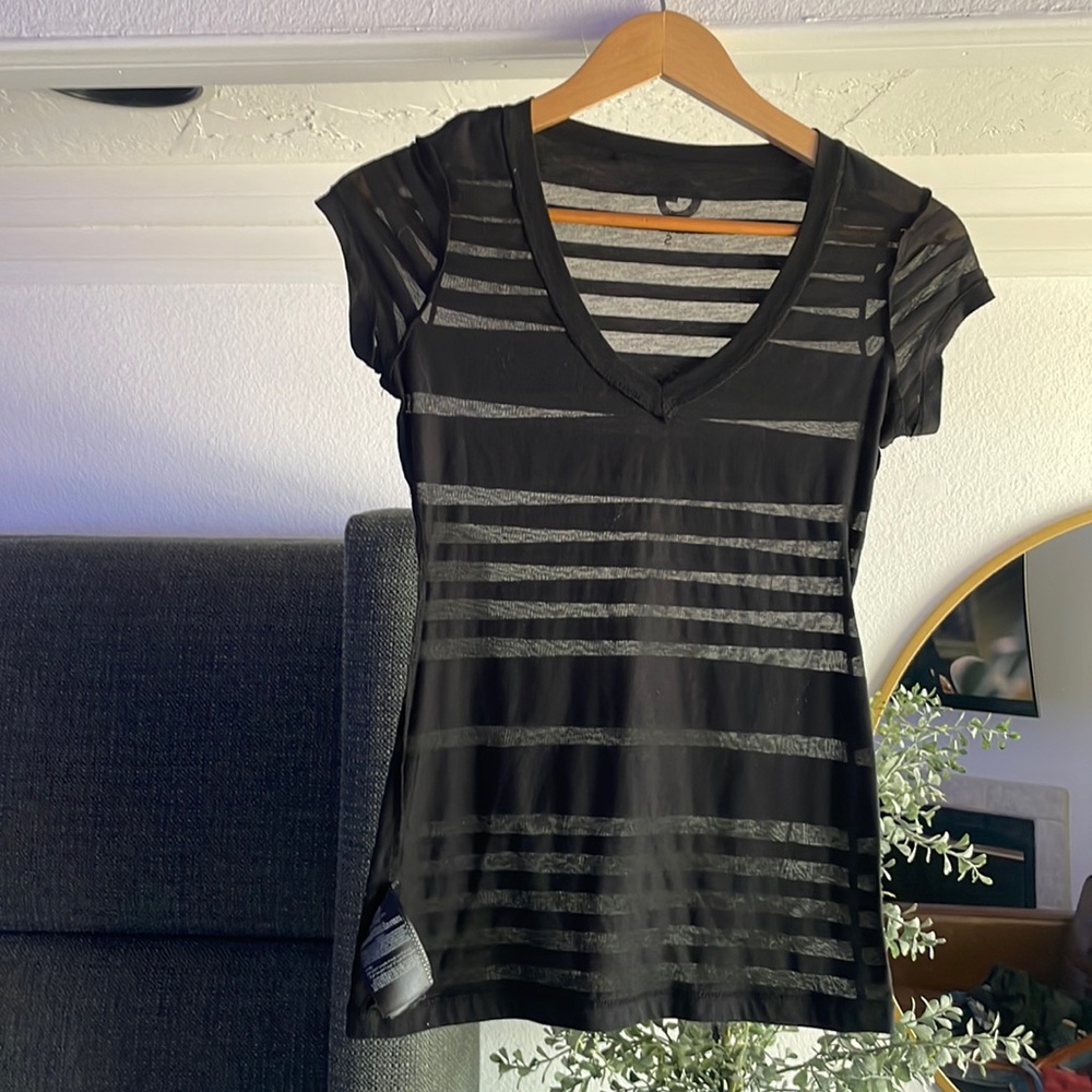 G by Guess stripped sheer tshirt. No flaws
